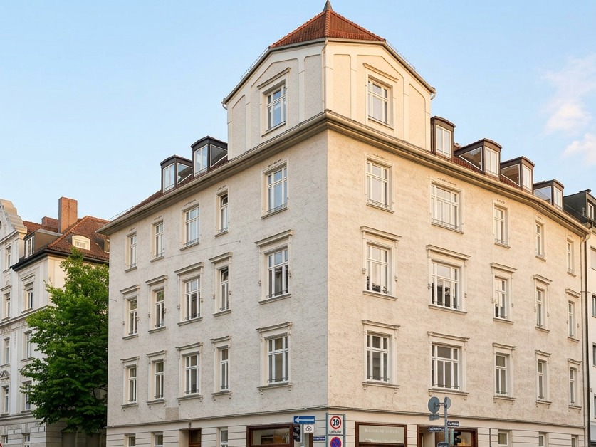5-Zimmer-Altbauwohnung in Schwabinger Bestlage